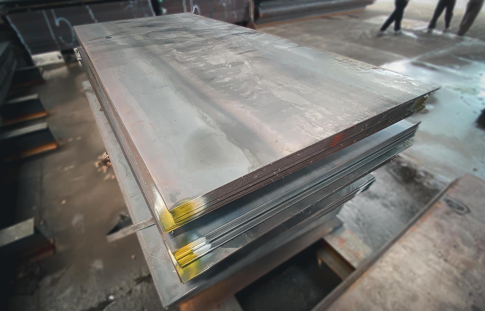 We use AR400 alloys for durable, abrasion-resistant components